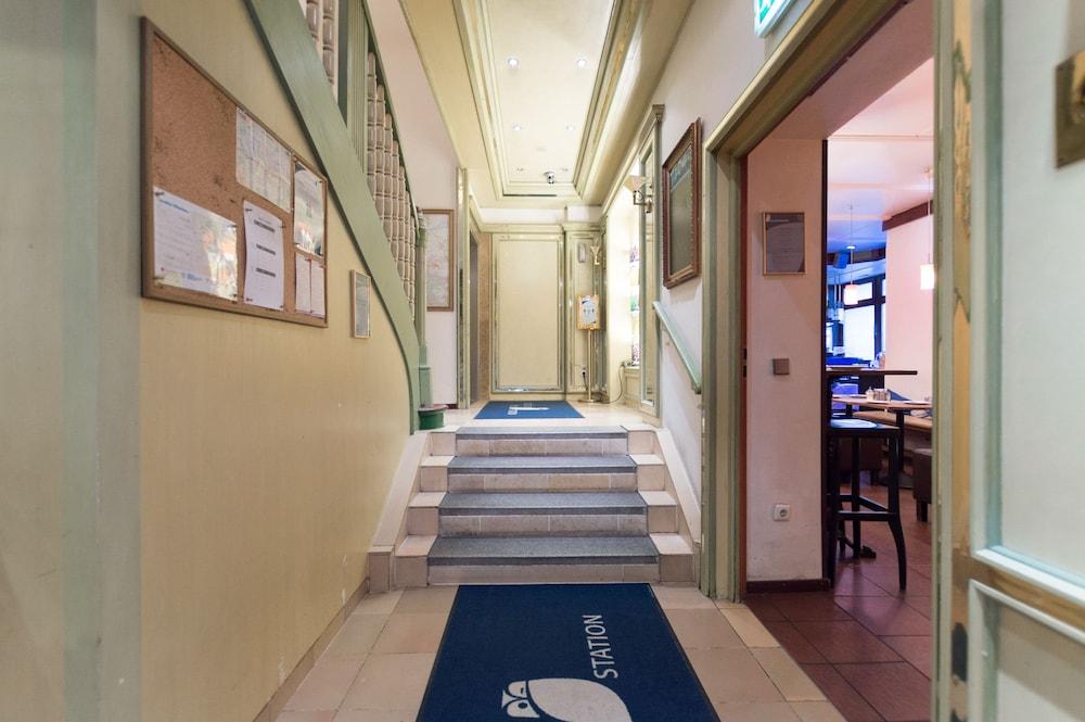 Hotel Smart Station