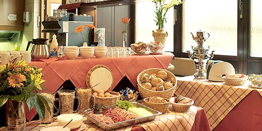 Hotel Smart Station 3*